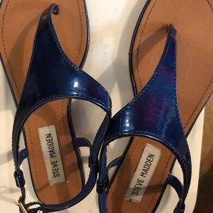 Steve Madden metallic blue thong sandal